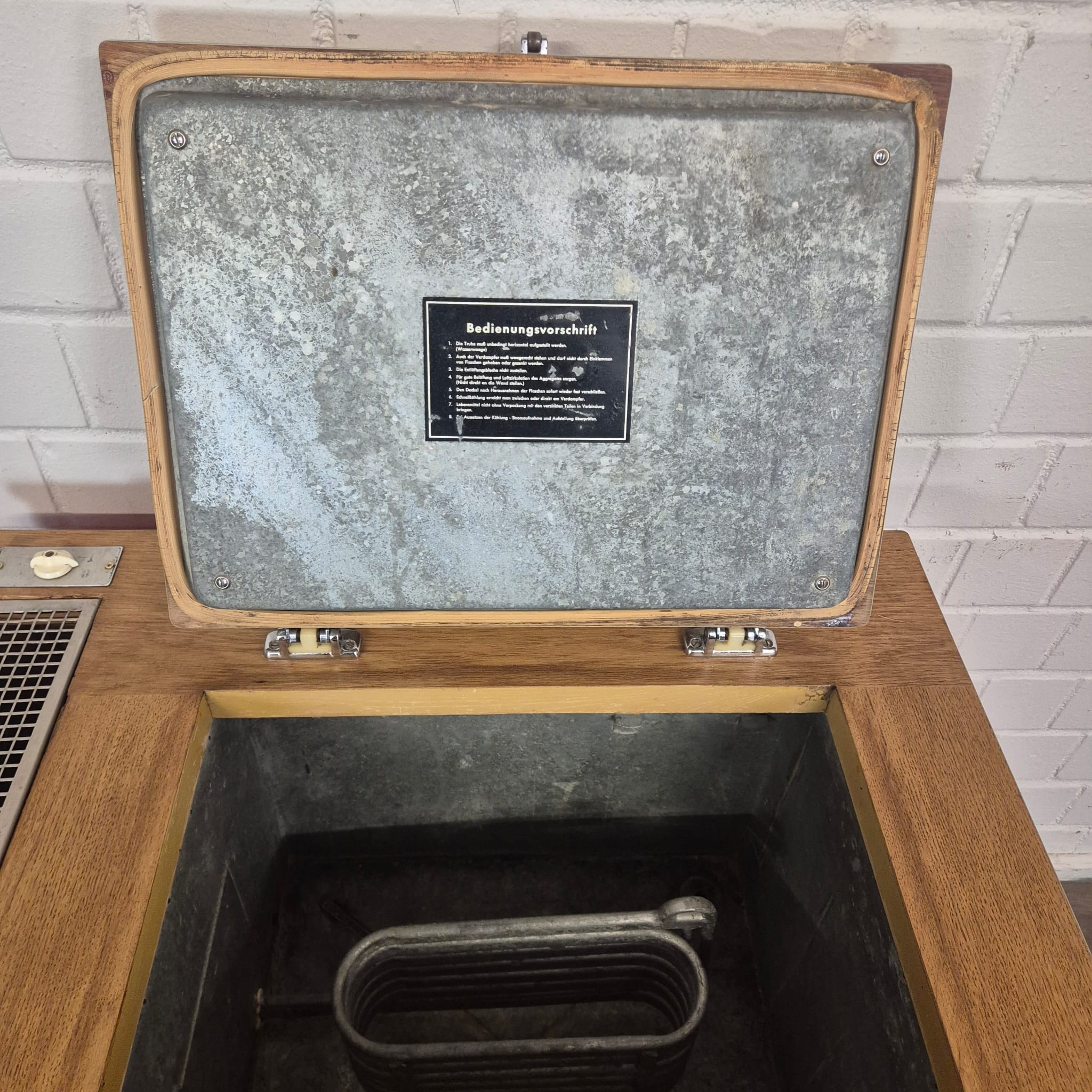 Vintage Coca-Cola Kühltruhe 50er Jahre – Bild 13