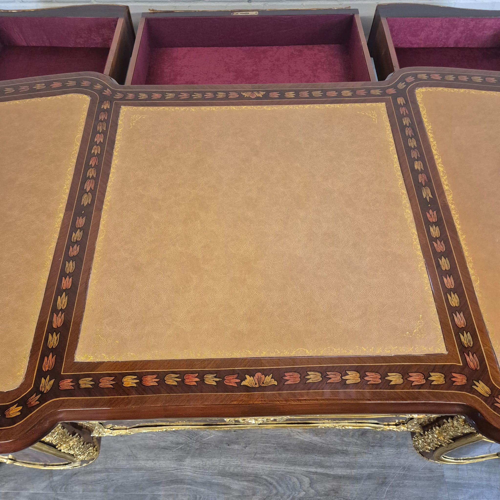 Schreibtisch Rokoko-Stil Nussbaum 1,80 m x 0,84 m – Bild 18