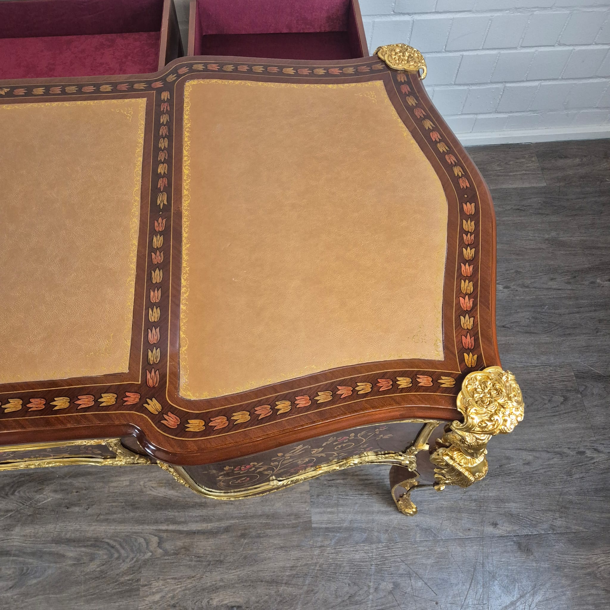 Schreibtisch Rokoko-Stil Nussbaum 1,80 m x 0,84 m – Bild 19