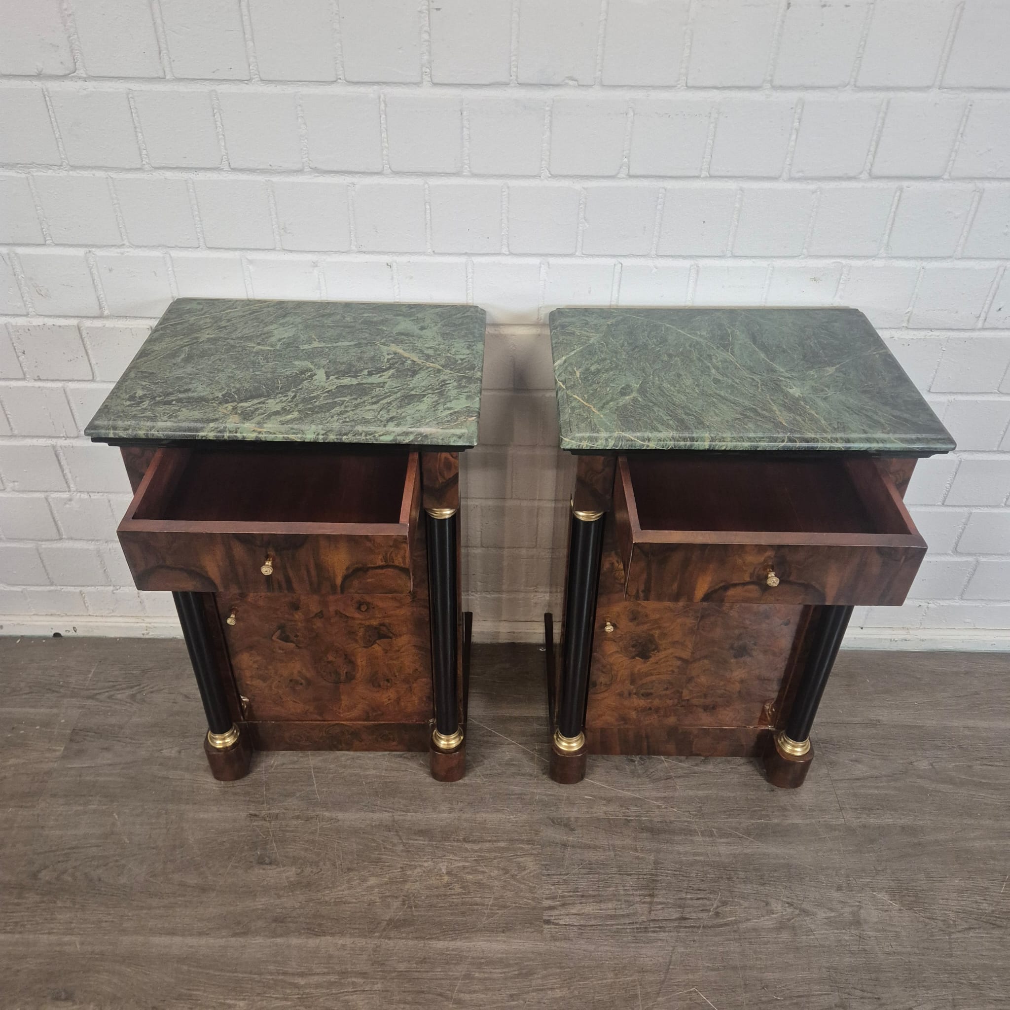 Nachttisch Empire-Stil Nussbaum Marmor – Bild 15