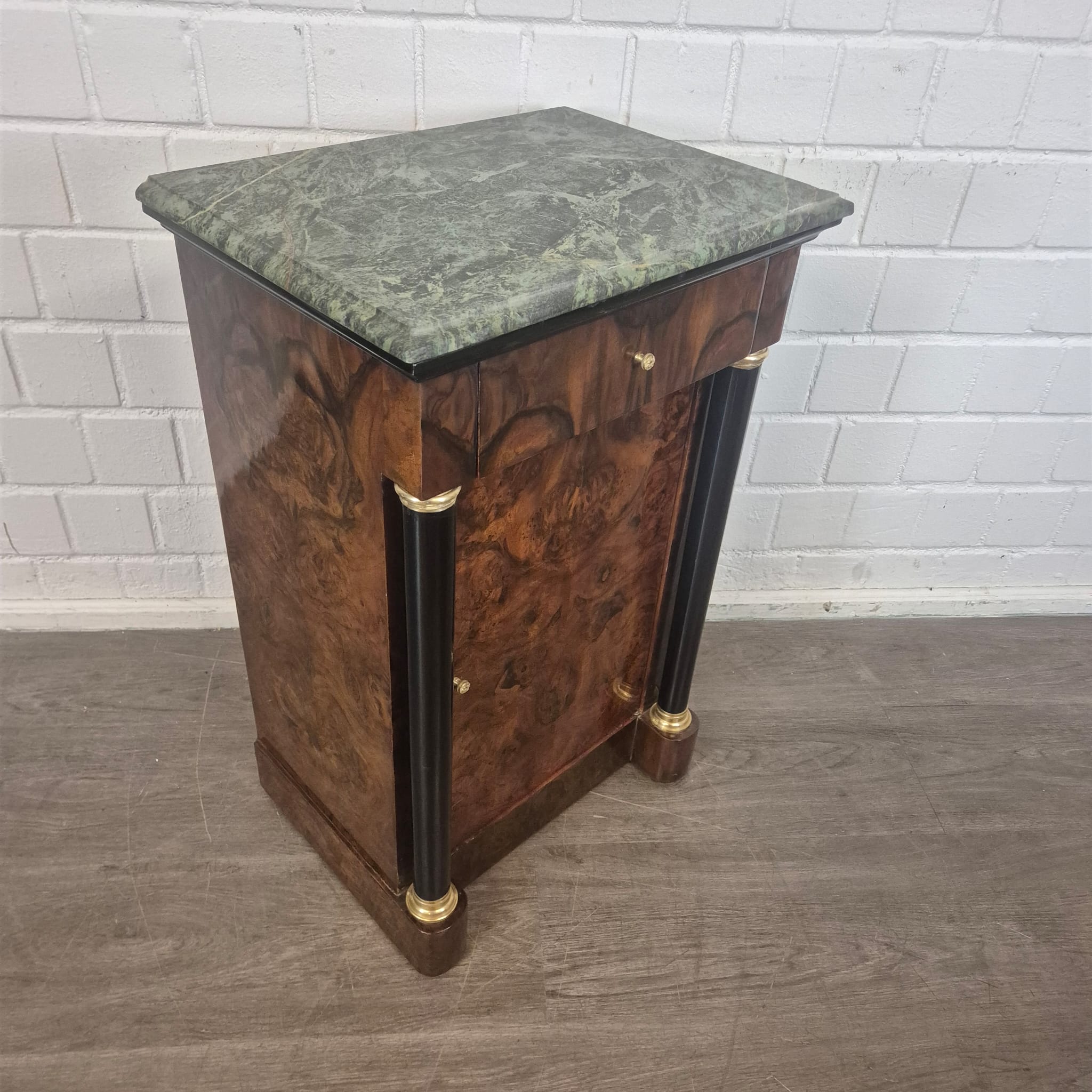 Nachttisch Empire-Stil Nussbaum Marmor – Bild 7