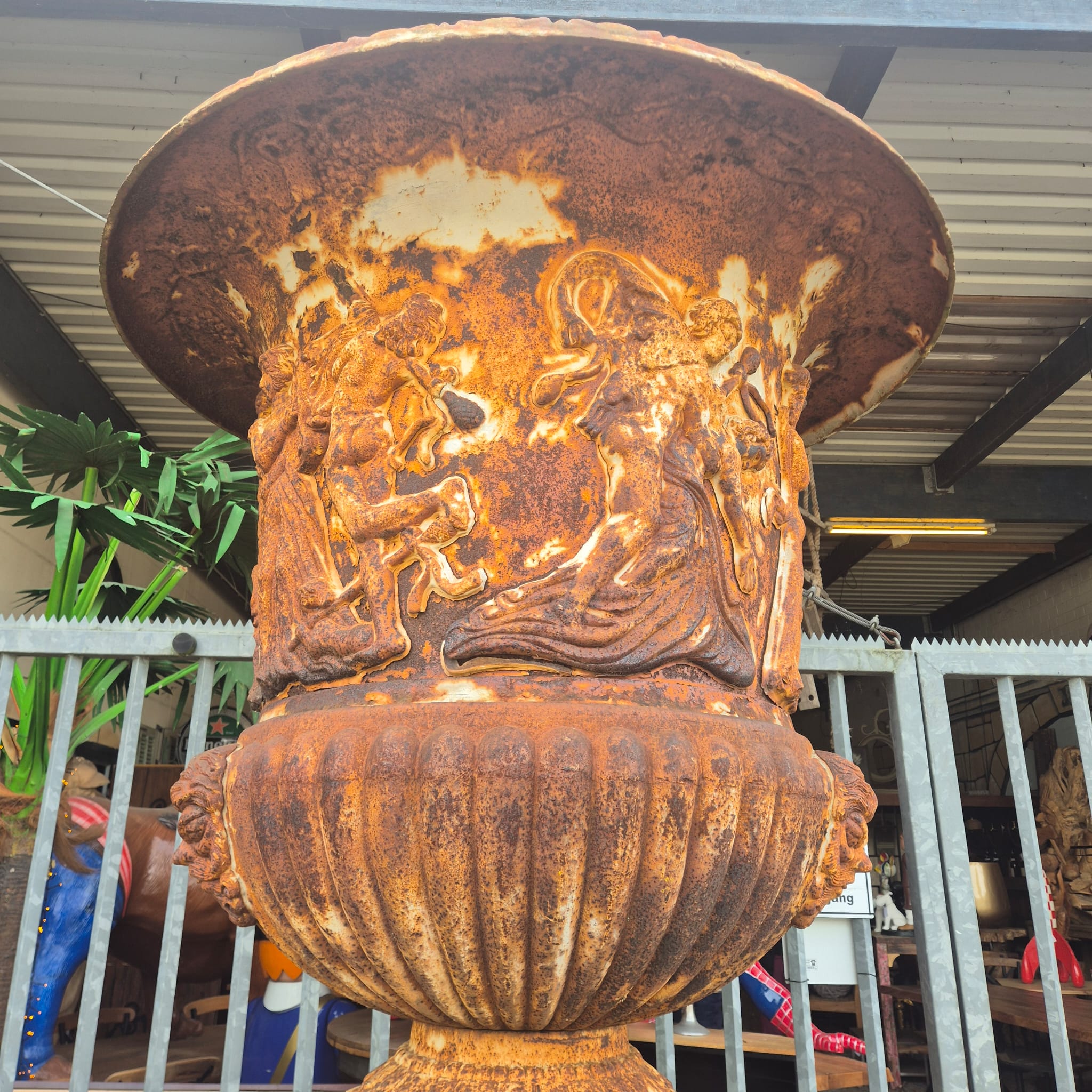 Vase auf Sockel Gusseisen 2,70 m – Bild 7