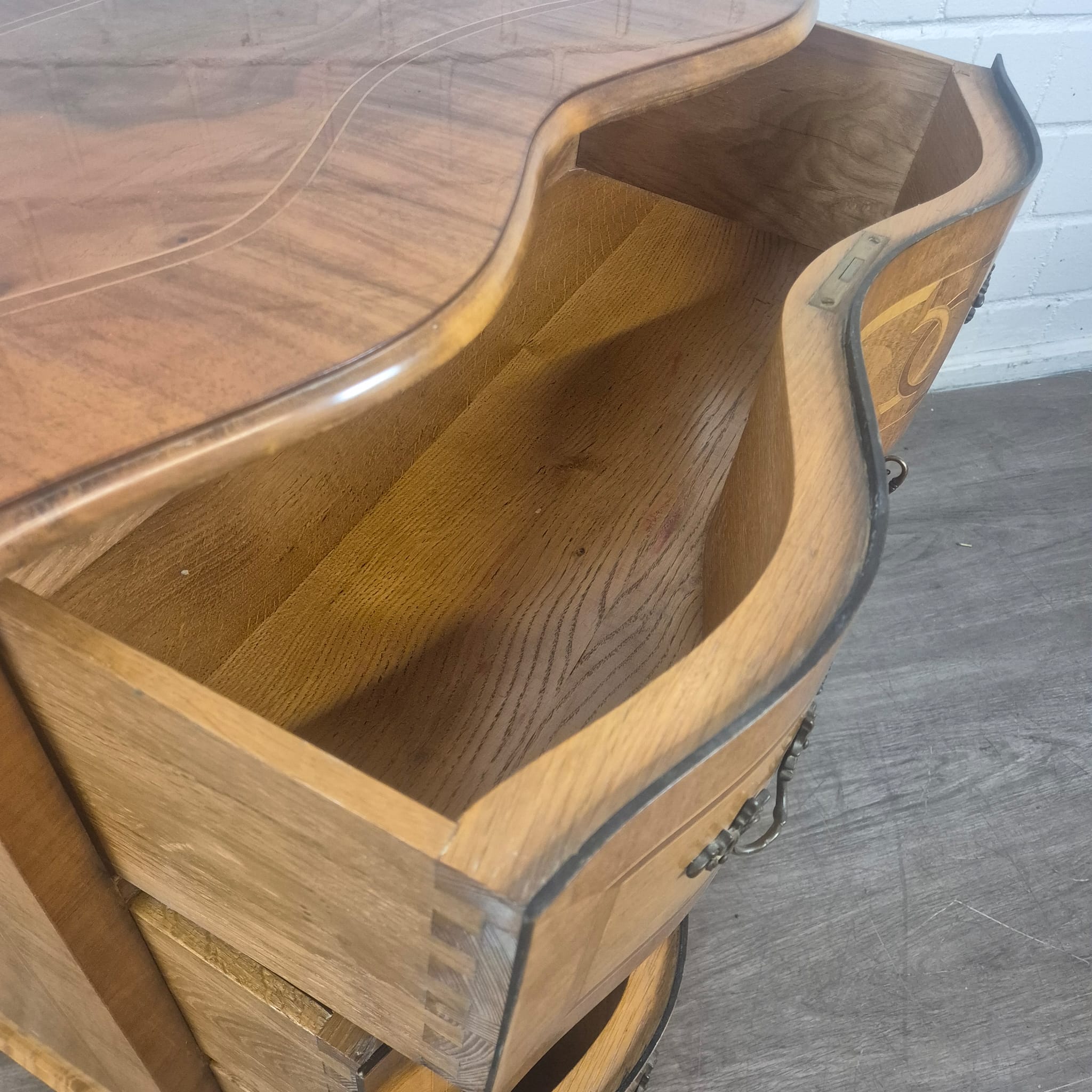 Kommode Neubarock Nussbaum 0,80 m – Bild 6