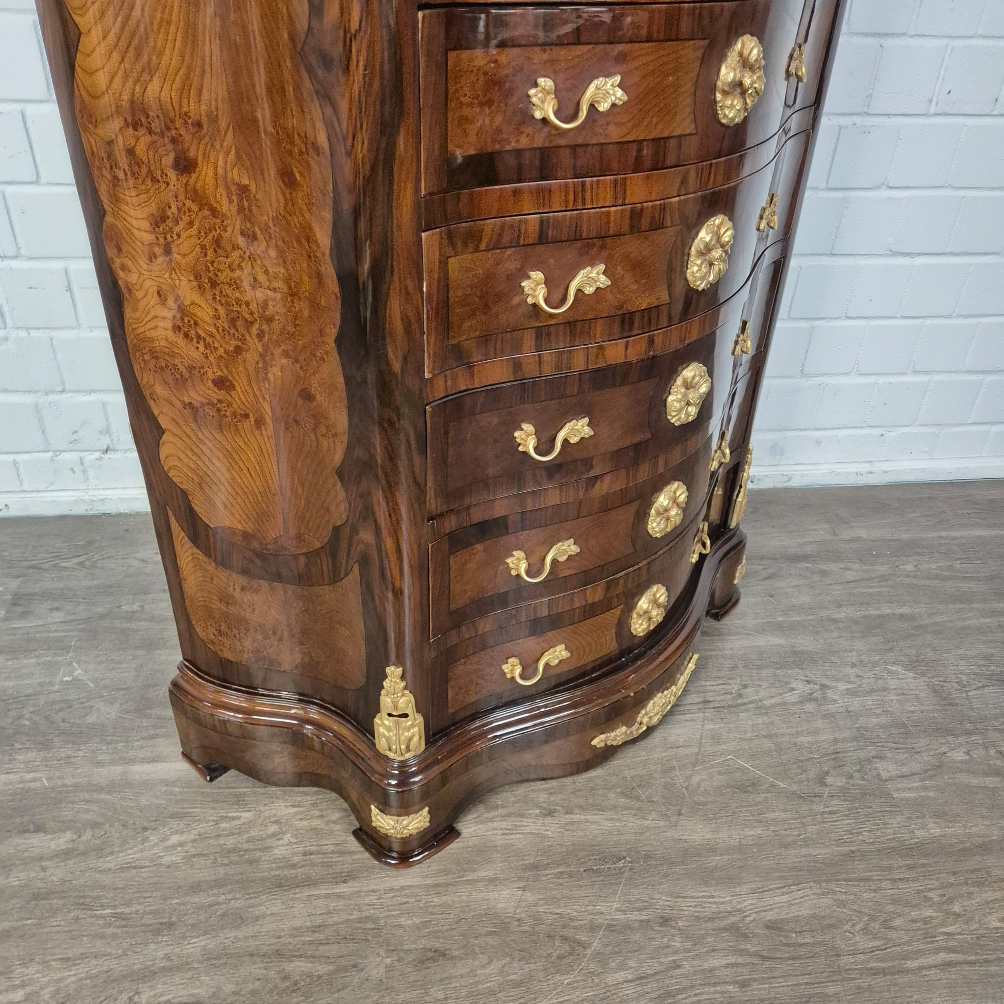 Hochkommode Ladenschrank Nussbaum Barockstil 1,56 m – Bild 8