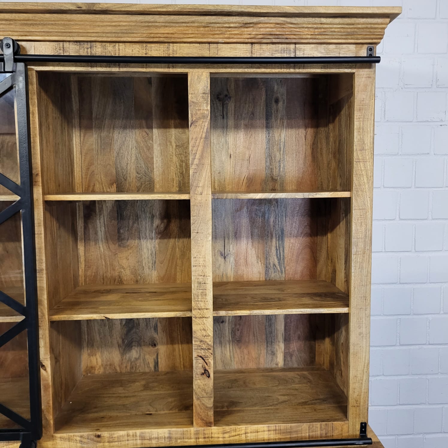 Vitrine Bücherschrank Mangoholz 1,60 m – Bild 16