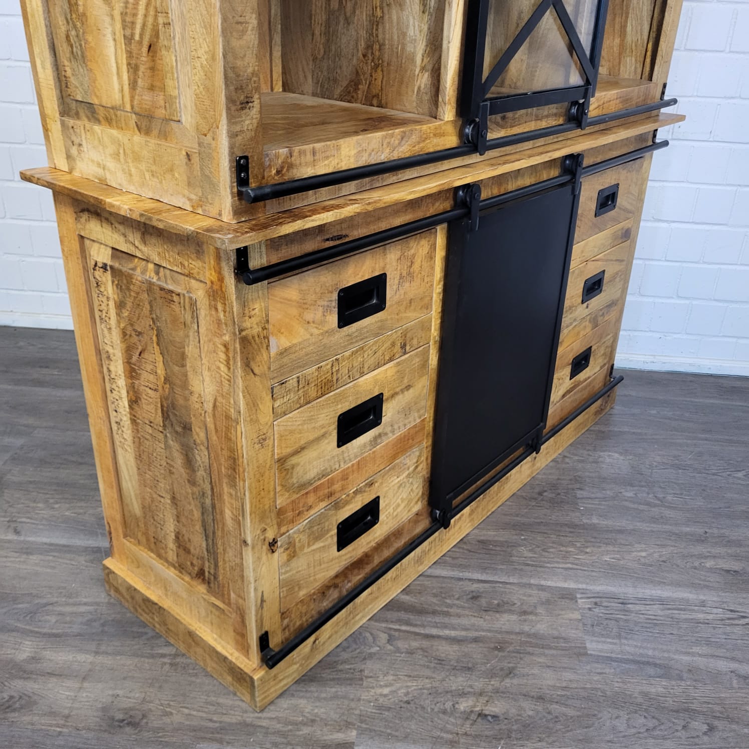 Vitrine Bücherschrank Mangoholz 1,60 m – Bild 7