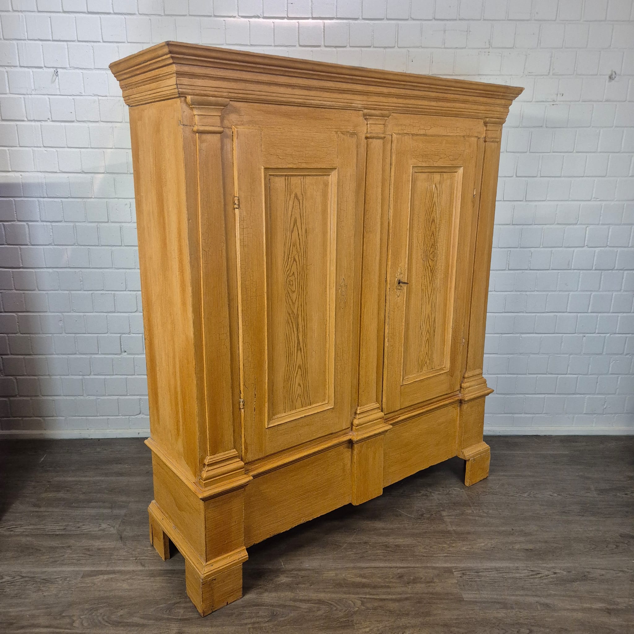 Schrank Kleiderschrank Spätbarock Klassizismus 1780 Eiche – Bild 4