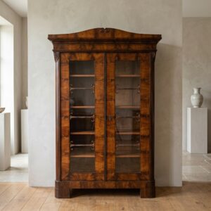 Vitrine Geschirrschrank Biedermeier 1830 Nussbaum