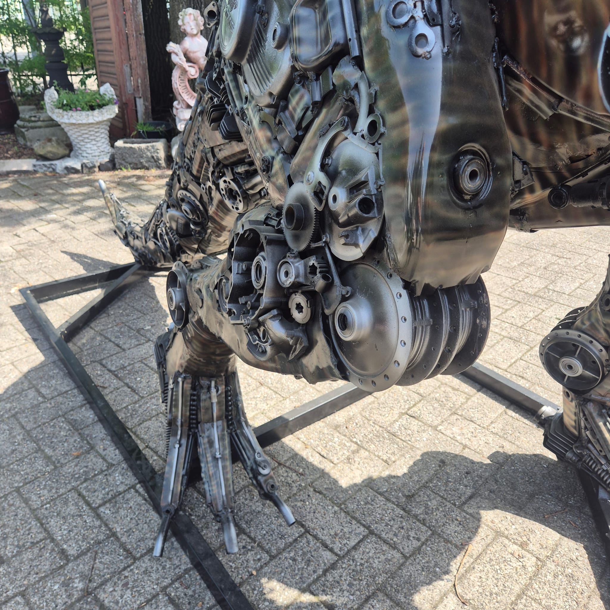 Skulptur Eri Sudarmono Dinosaurier T-Rex Stahl 3,88 m – Bild 16