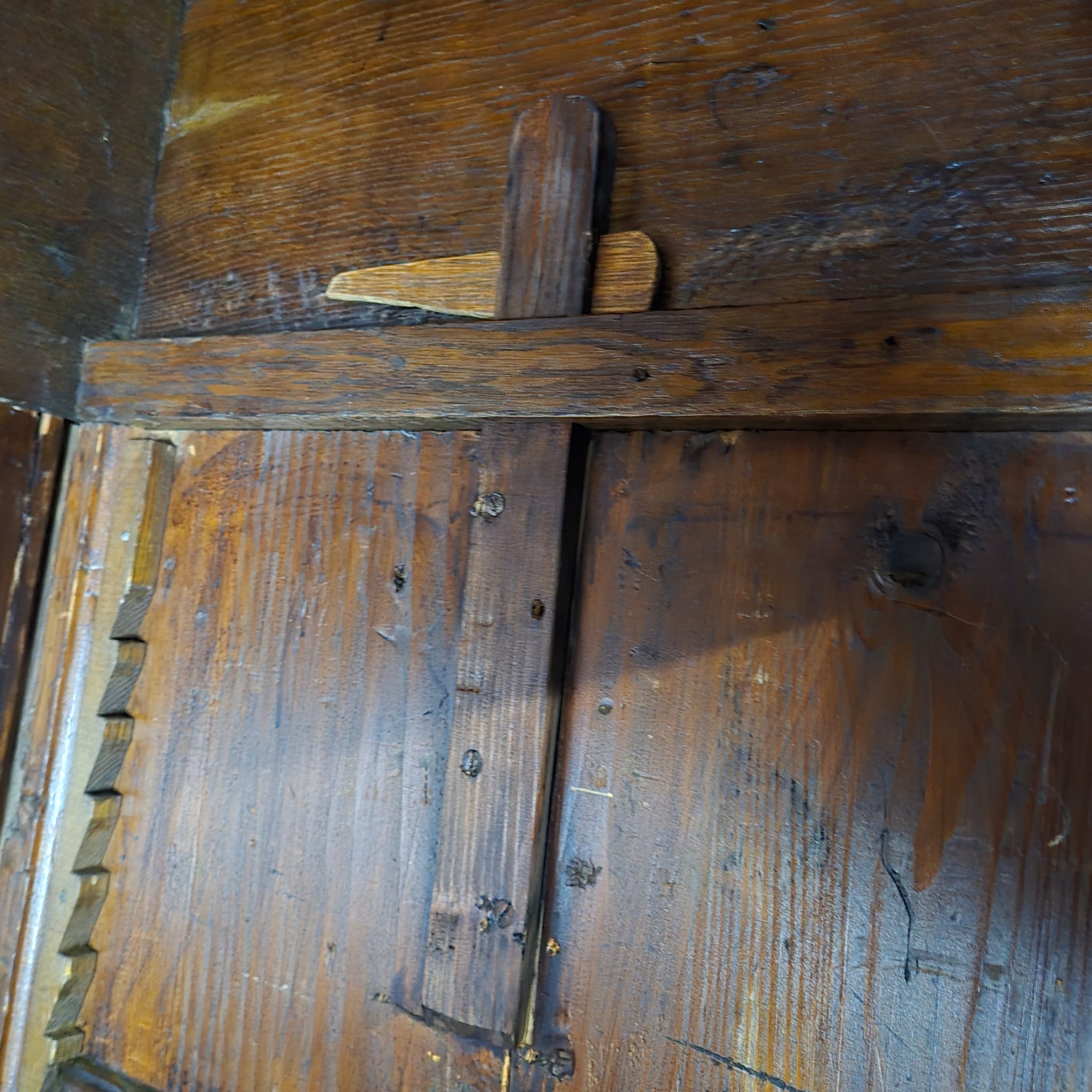 Dielenschrank Kleiderschrank Spätbarock 1800 Eiche – Bild 21