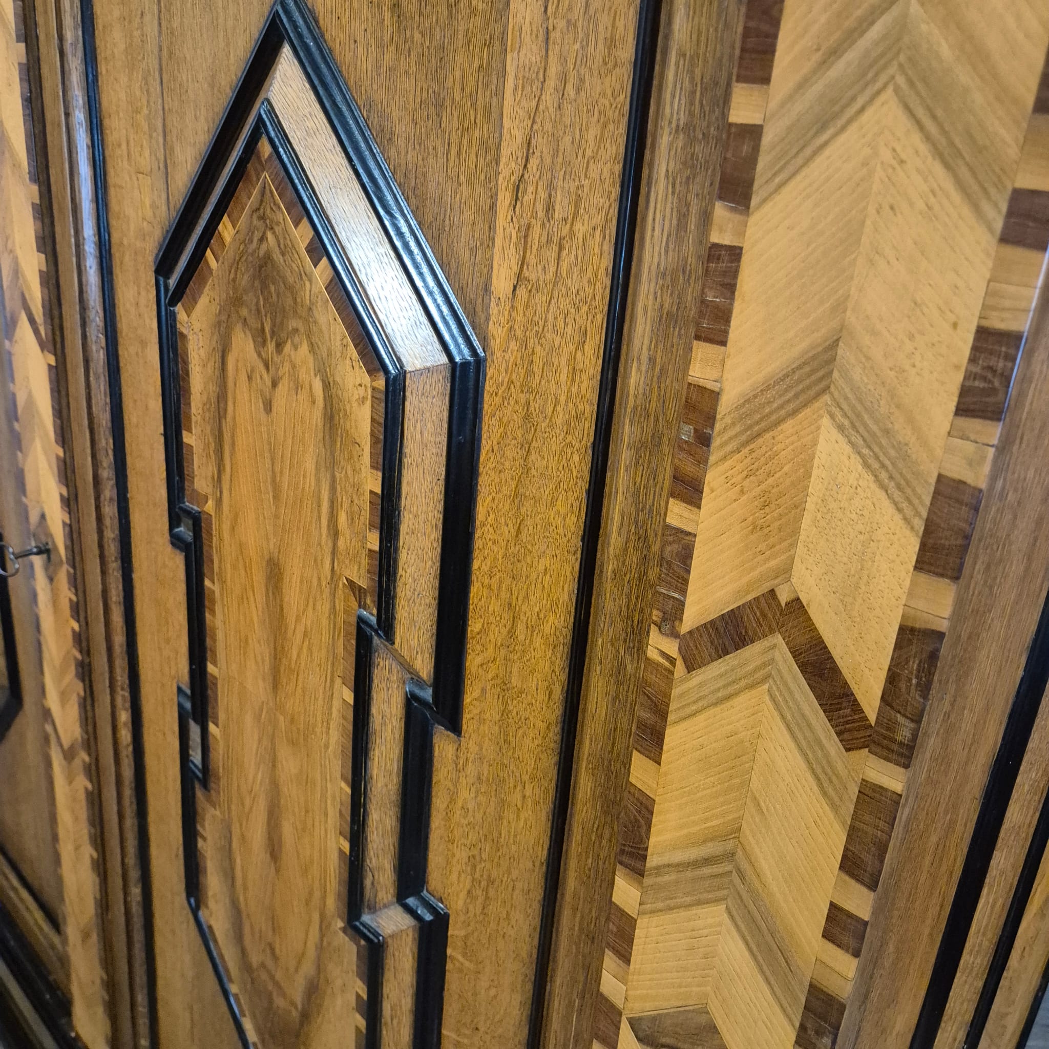 Dielenschrank Kleiderschrank Spätbarock 1800 Eiche – Bild 12