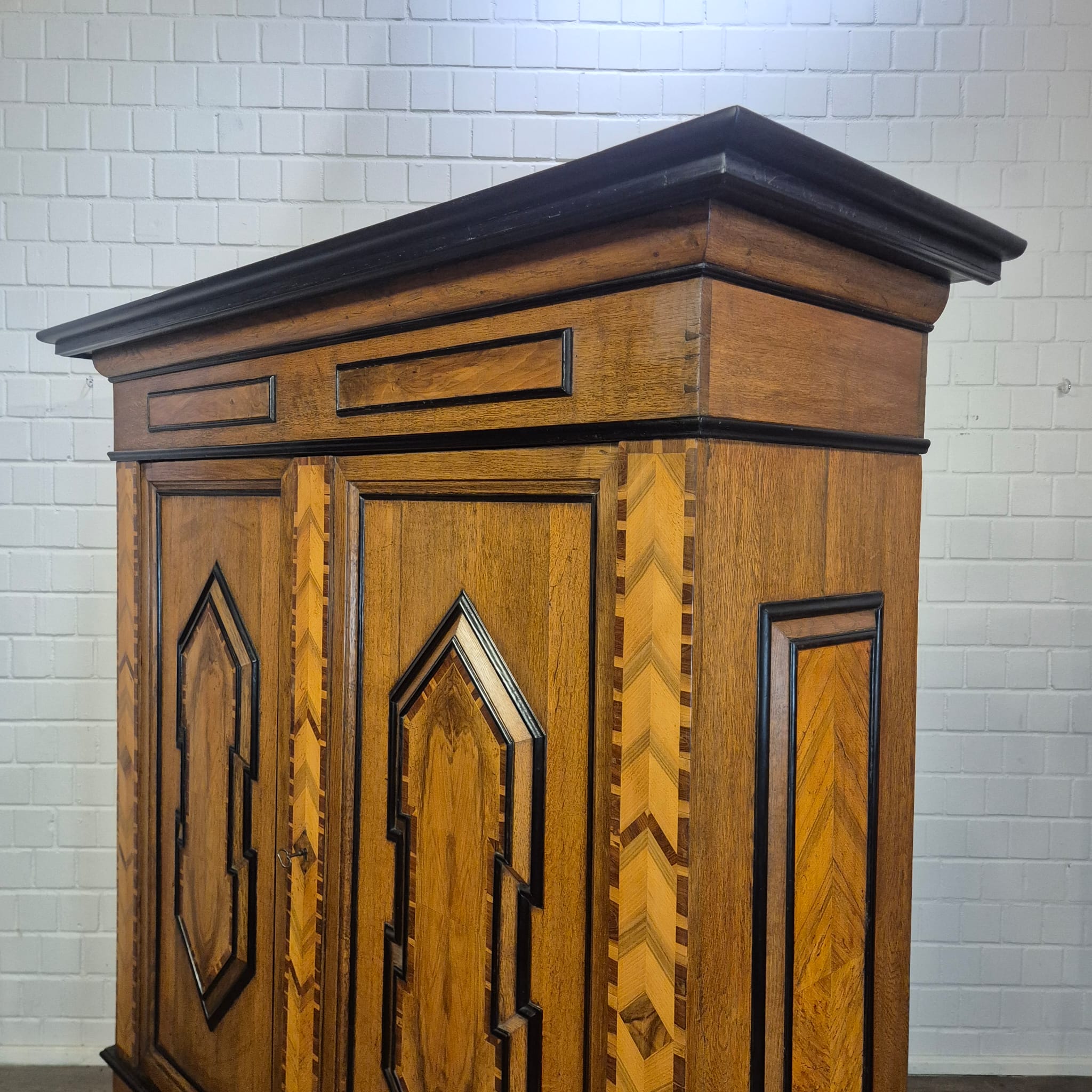 Dielenschrank Kleiderschrank Spätbarock 1800 Eiche – Bild 13
