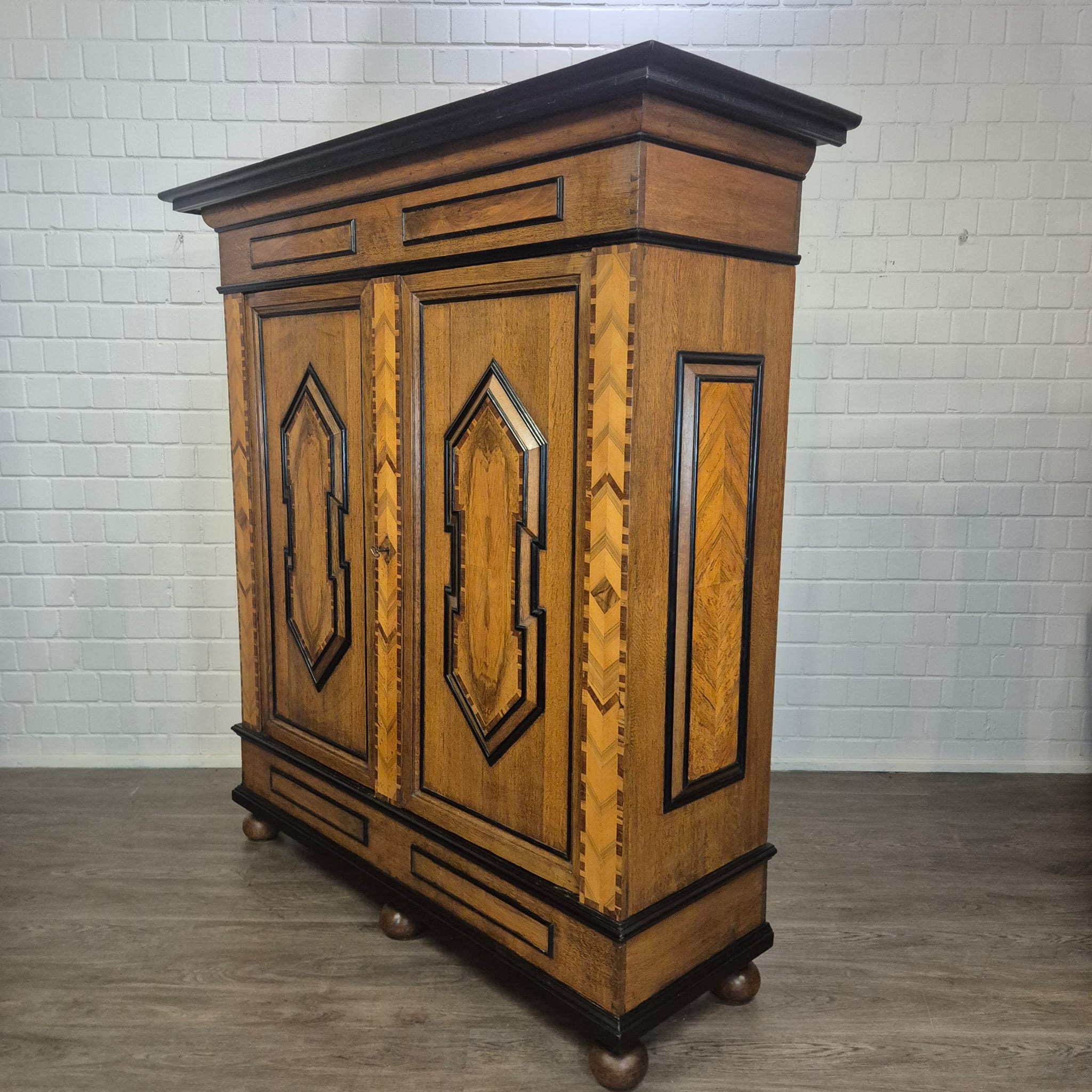 Dielenschrank Kleiderschrank Spätbarock 1800 Eiche – Bild 5