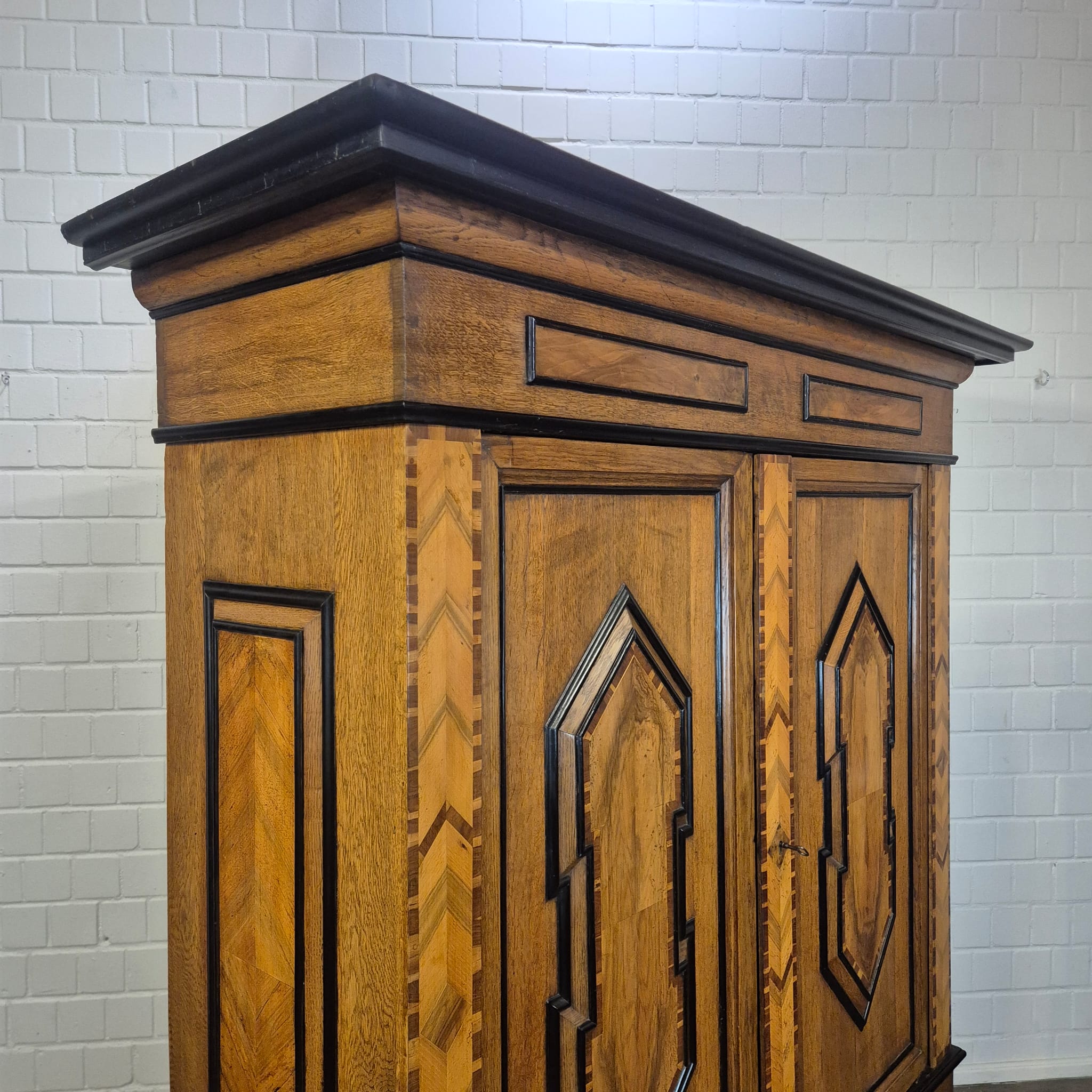 Dielenschrank Kleiderschrank Spätbarock 1800 Eiche – Bild 6
