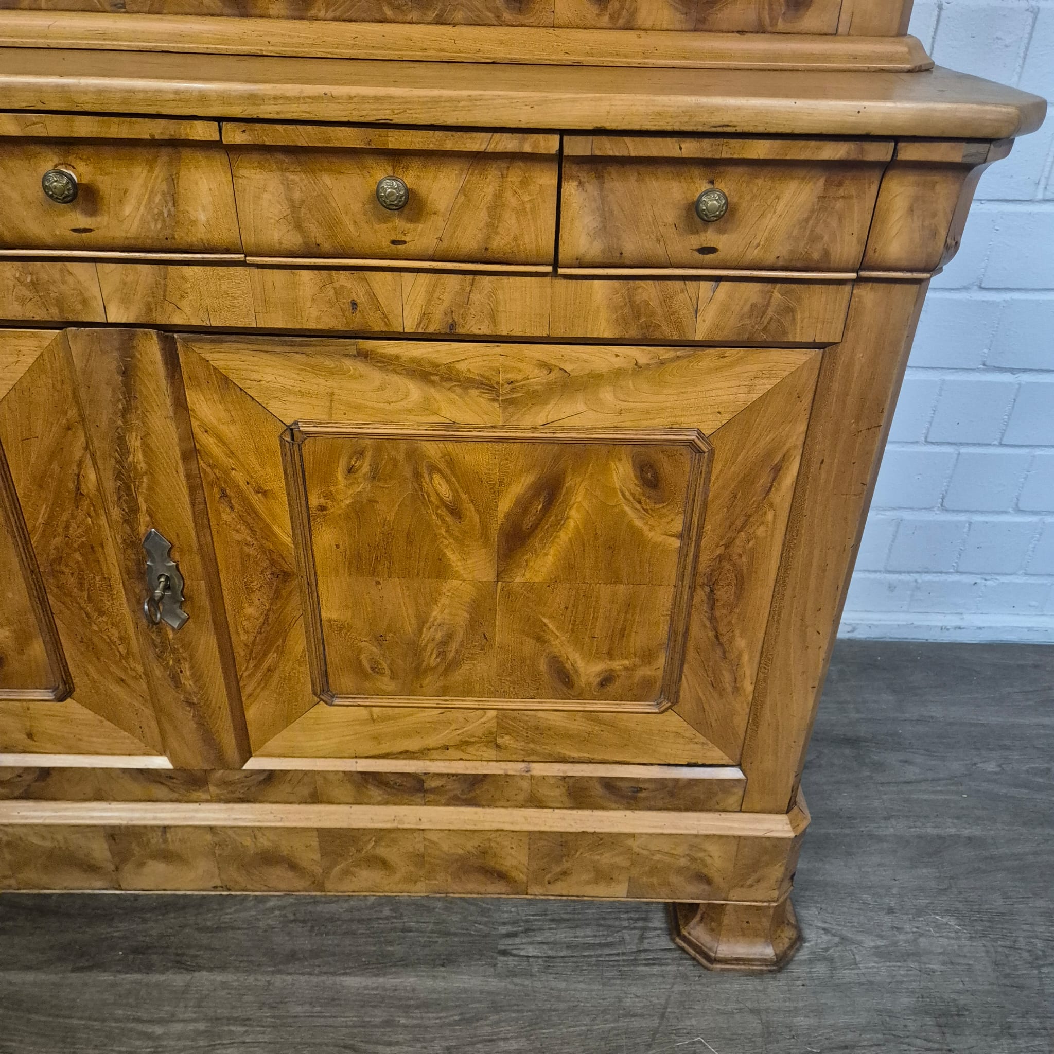 Aufsatzschrank Spätbiedermeier 1850 Kirschbaum – Bild 12