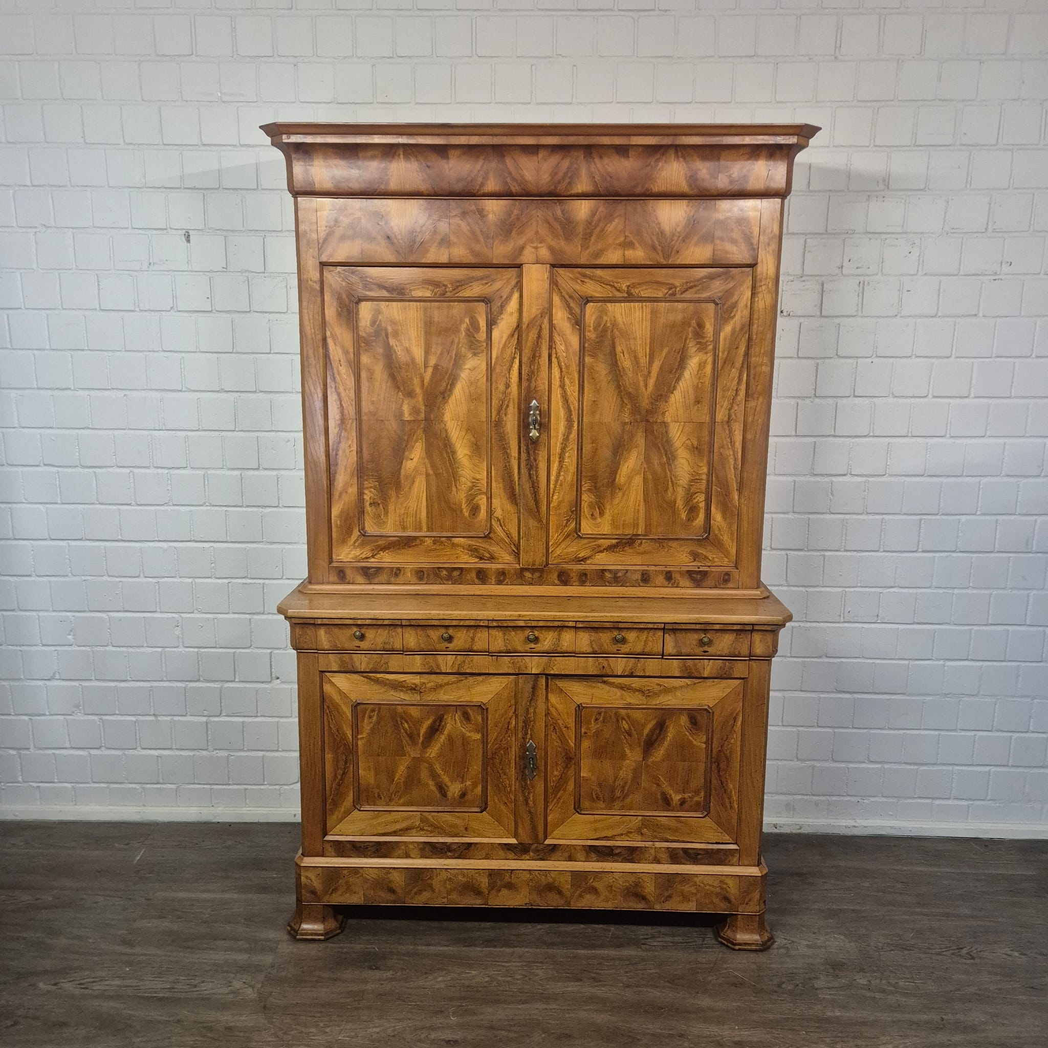Aufsatzschrank Spätbiedermeier 1850 Kirschbaum – Bild 3