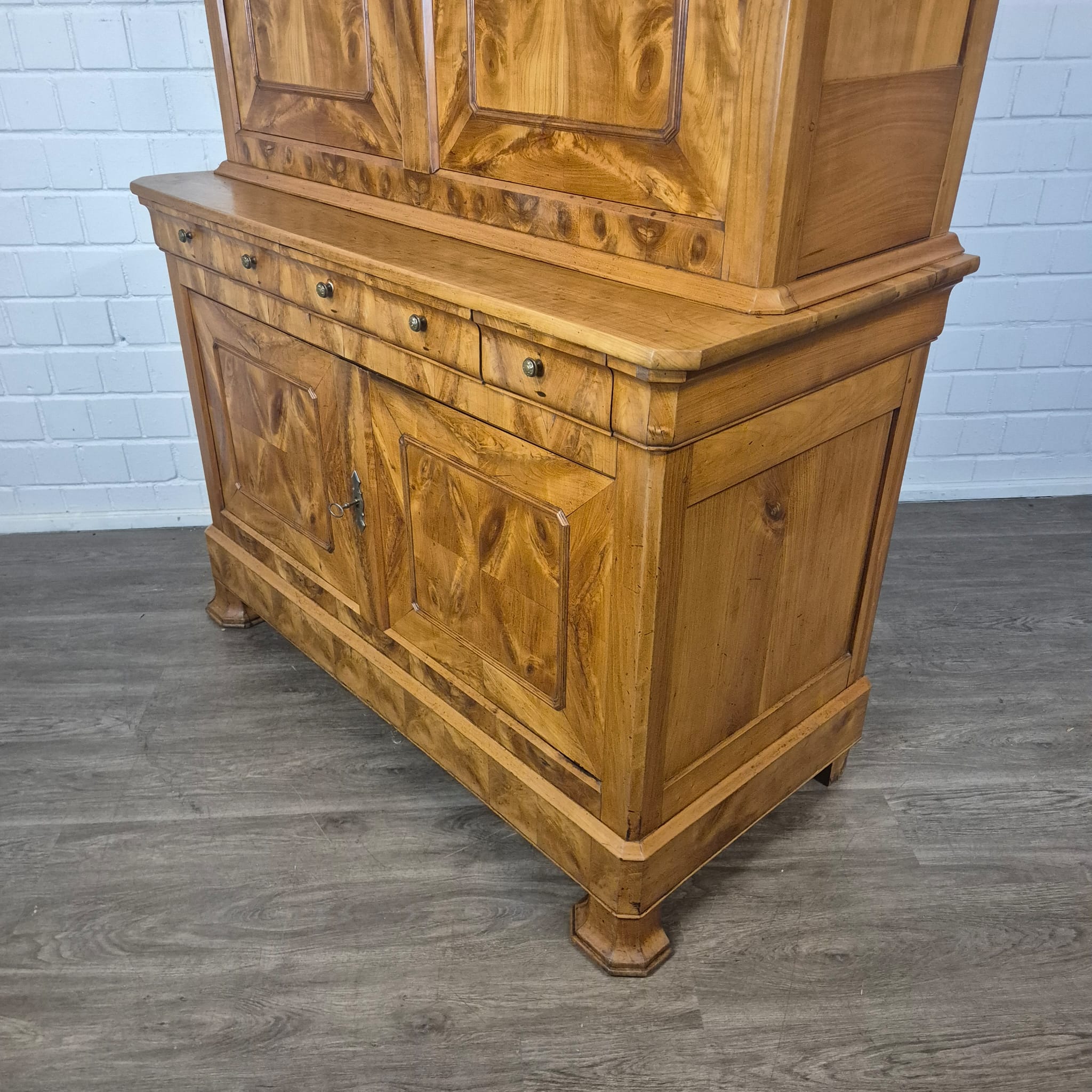 Aufsatzschrank Spätbiedermeier 1850 Kirschbaum – Bild 13