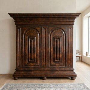 Frankfurter Wellenschrank Barock 1750 Nussbaum
