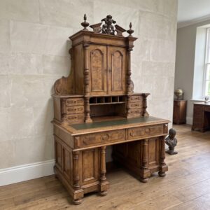 Aufsatz-Schreibtisch Sekretär Gründerzeit 1880 Nussbaum