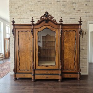 Vitrine Salonschrank Louis Philippe 1850 Nussbaum