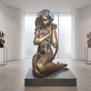 Bronze-Wasserspiel Gartenfigur „Kniende Nymphe“ 0,68 m