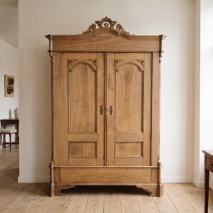 Schrank Kleiderschrank Historismus 1870 Eiche