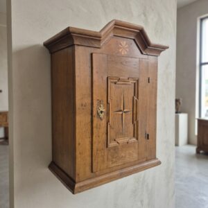 Wandschränkchen Hängeschränkchen Spätbarock 1780 Eiche