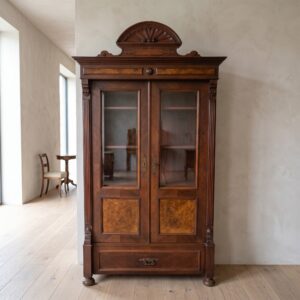 Bücherschrank Vitrine Gründerzeit 1880 Nussbaum