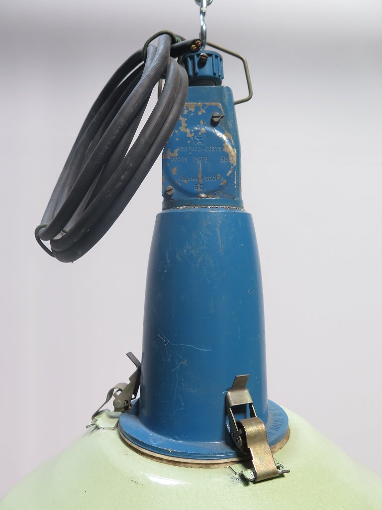 Lampe Industrielampe Hellgrün