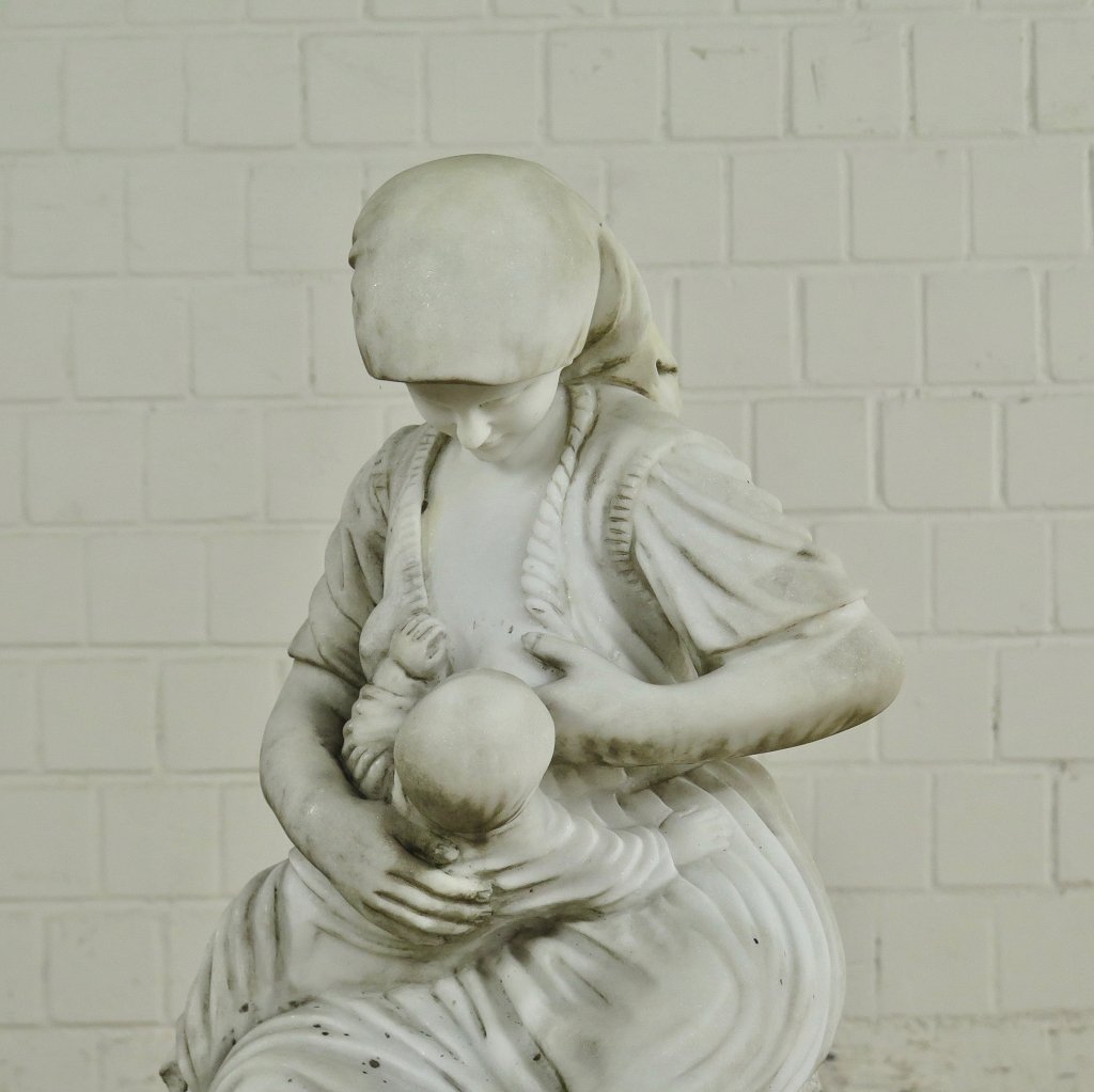 Skulptur Stillende Mutter Marmor 0,85 m