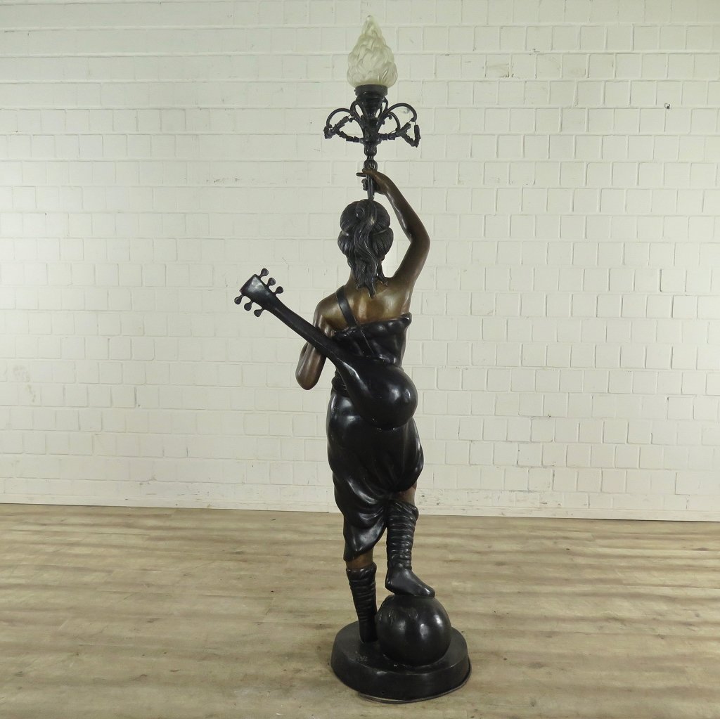 Stehlampe Lampe Frau mit Laute Bronze 2,10 m