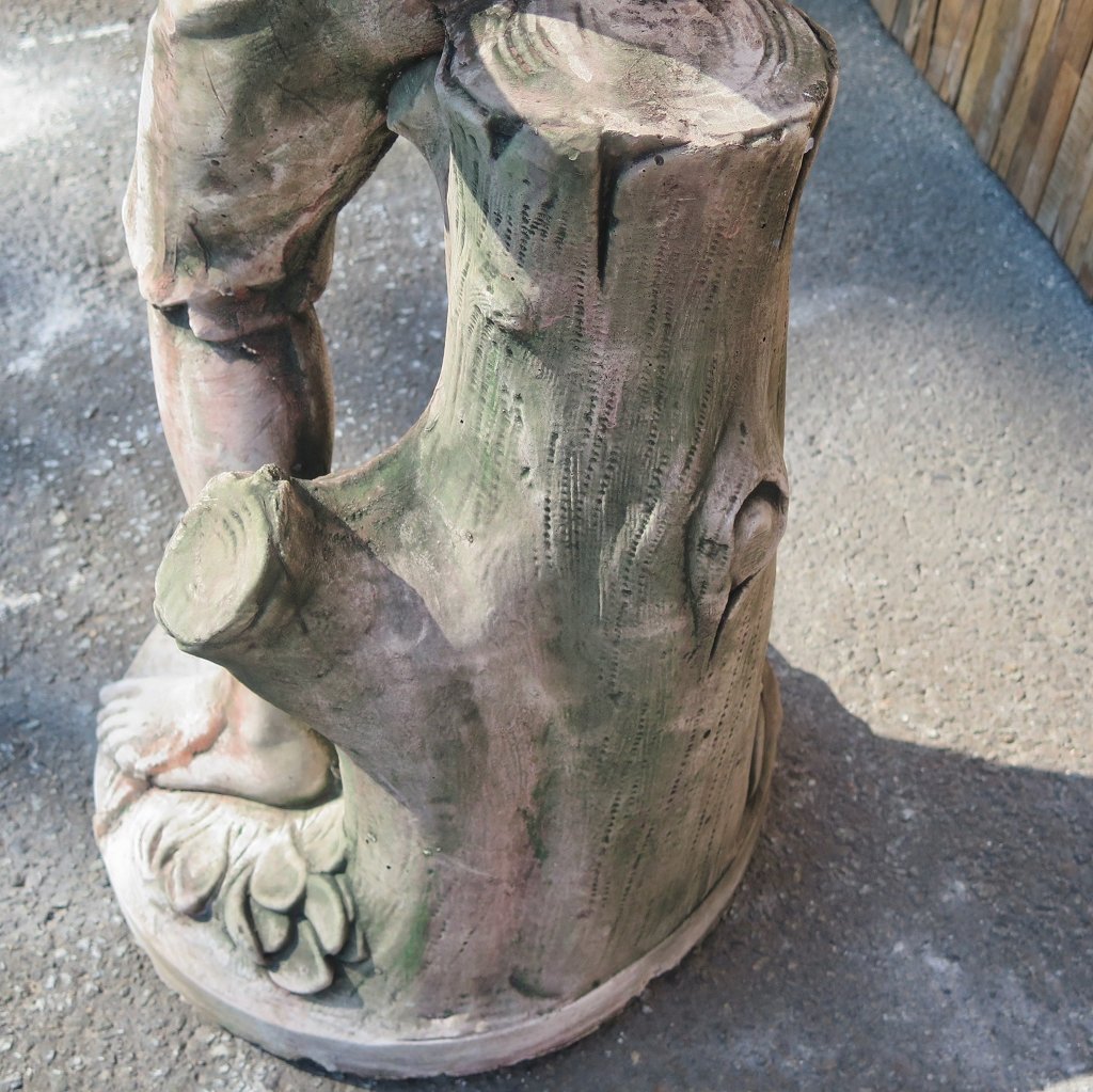 Wasserspeier Beton Junge mit Korb 1,10 m