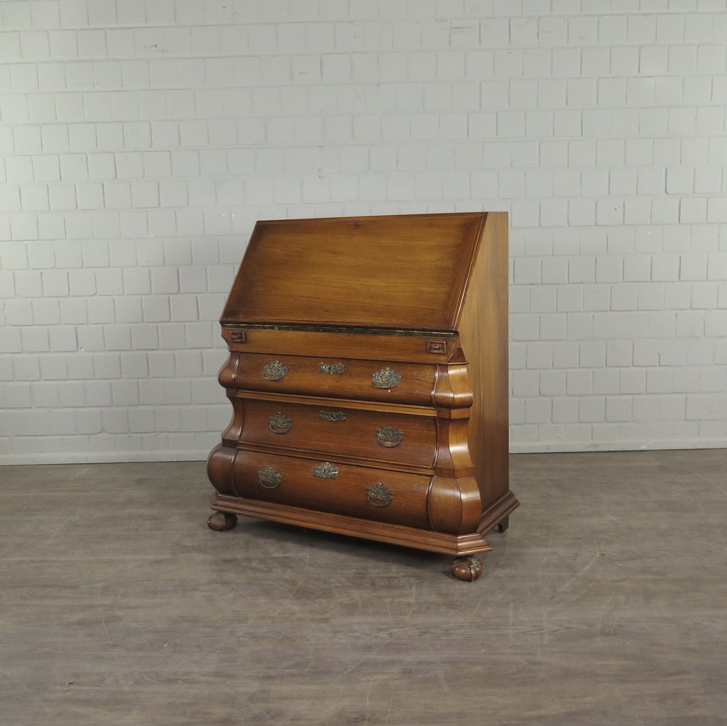 Sekretär Neubarock 1920 Nussbaum