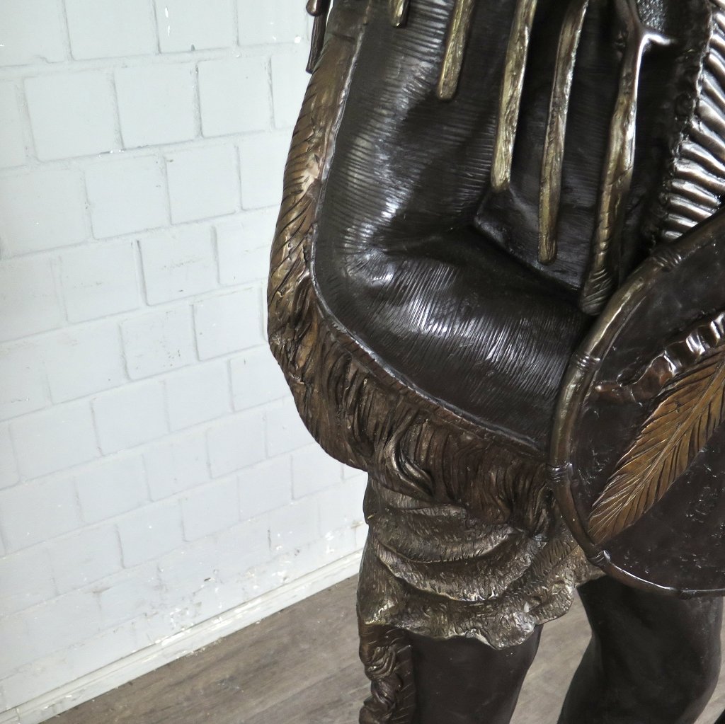 Skulptur Dekoration Indianer 1,87 m Bronze