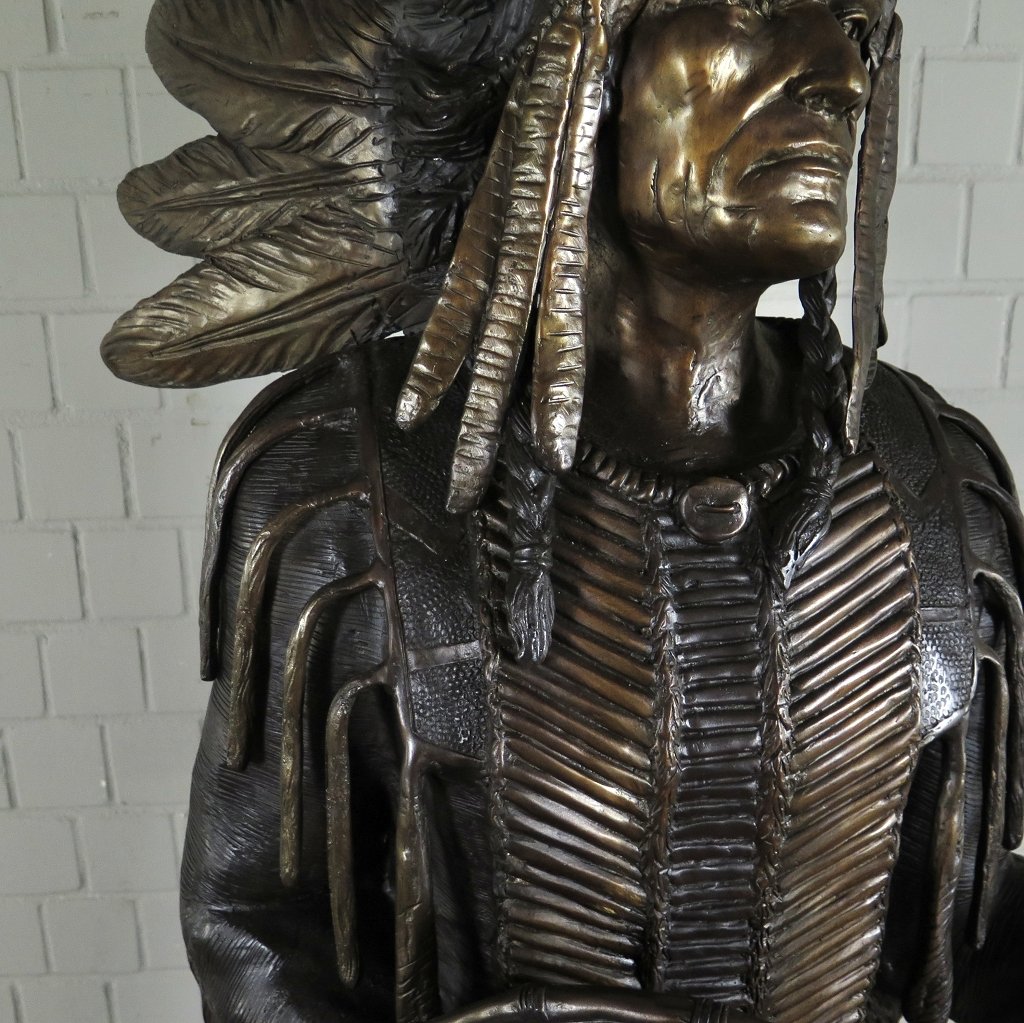 Skulptur Dekoration Indianer 1,87 m Bronze