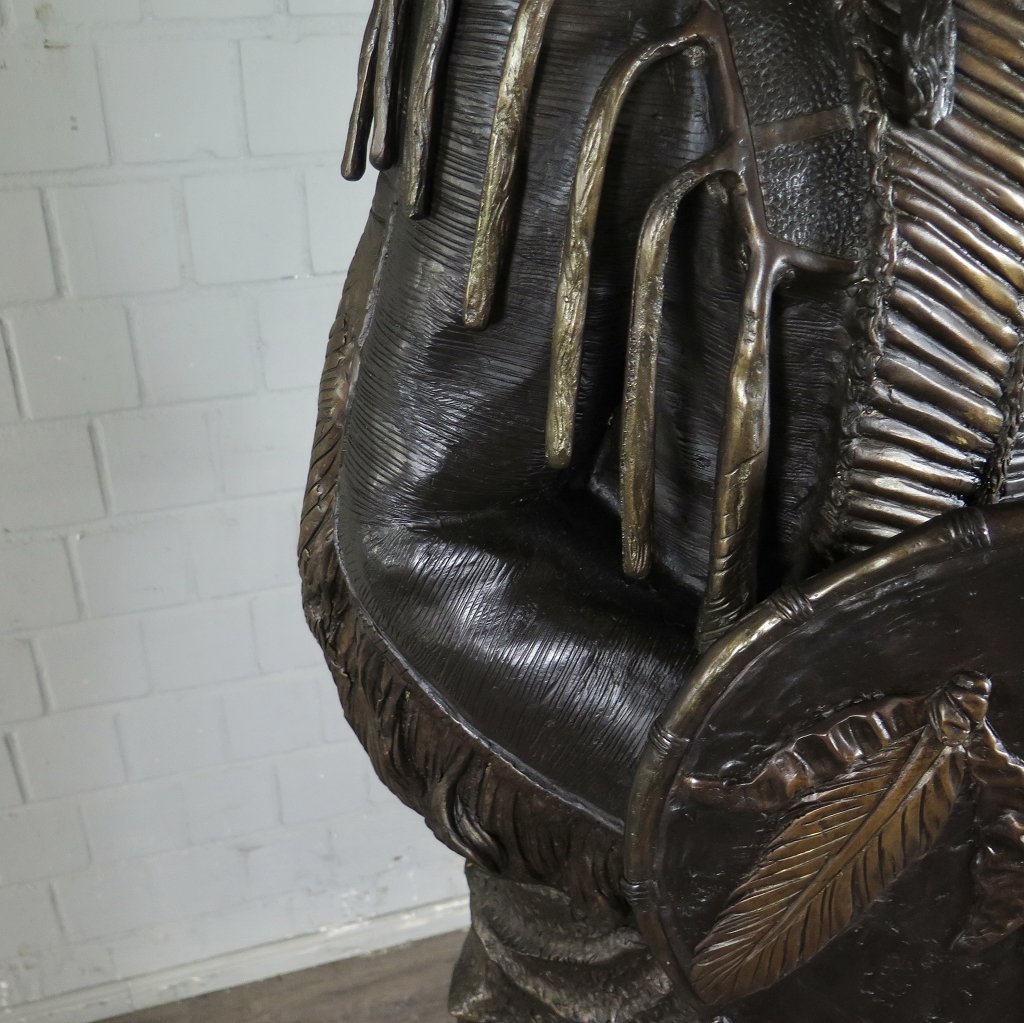 Skulptur Dekoration Indianer 1,87 m Bronze