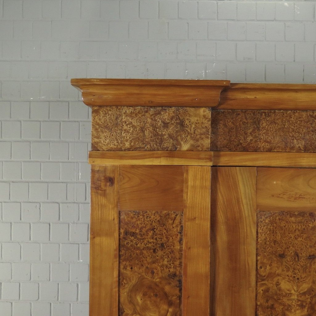 Schrank Kleiderschrank Biedermeier 1800 Nussbaum