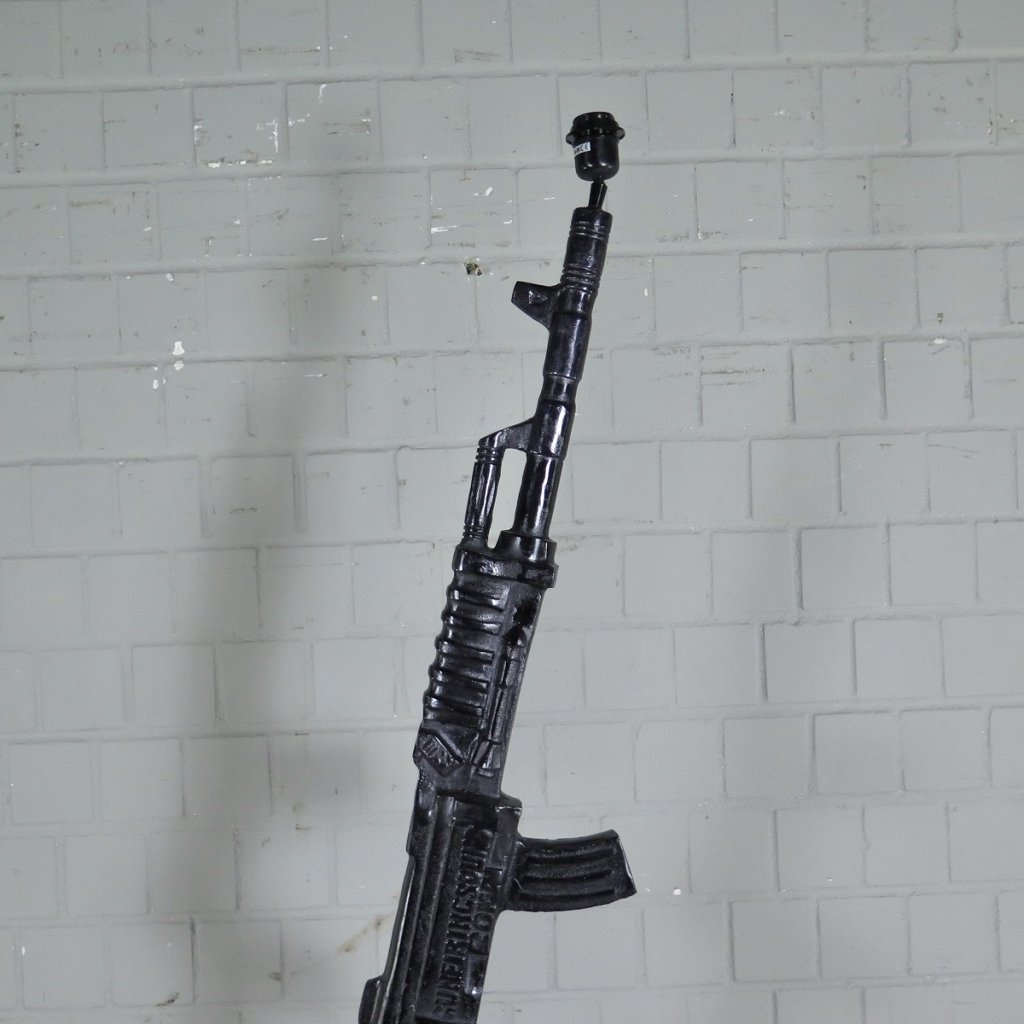 Stehlampe Tischlampe AK-47 Gewehr Lampe Schwarz