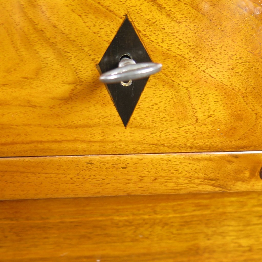 Nachtschränkchen Beistellschrank Biedermeier 1820 Nussbaum